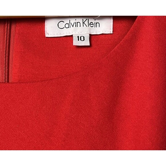 Calvin Klein Dress Sleeveless Sheath Knee Length Ruched Gold Tone Buckle‎ Red 10 - Picture 4 of 4